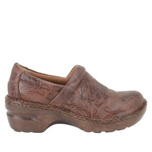 NEW b.o.c Born of Concept Natasha Brown Floral Embossed Clog